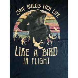 She Rules Her Life Like A Bird In Flight Black Short Sleeve  Women Tees Size 2XL